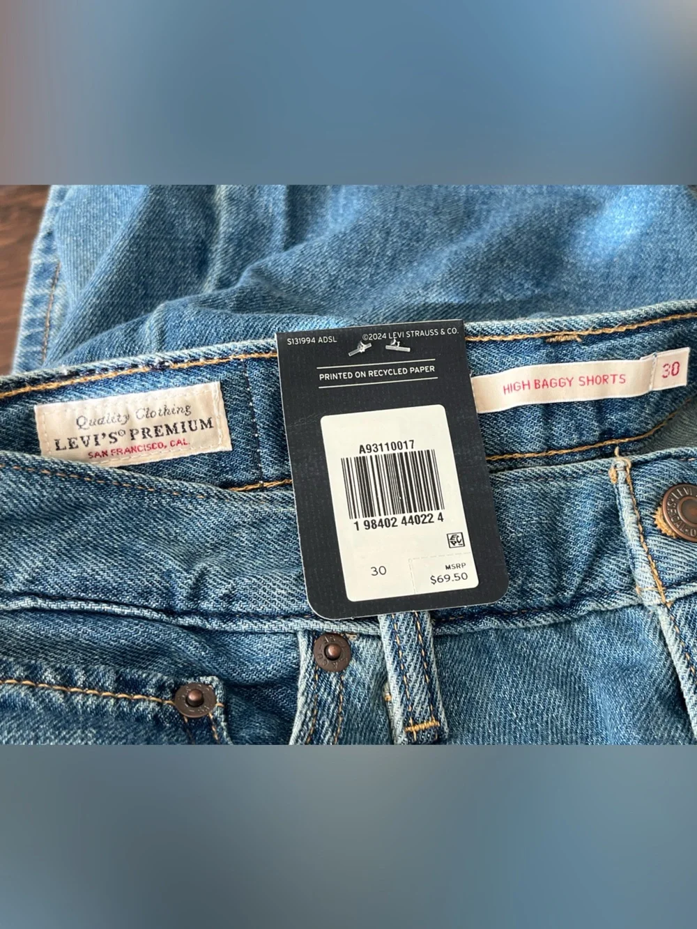 Levi’s high baggy jean shorts linen + denim light weight NEW 30